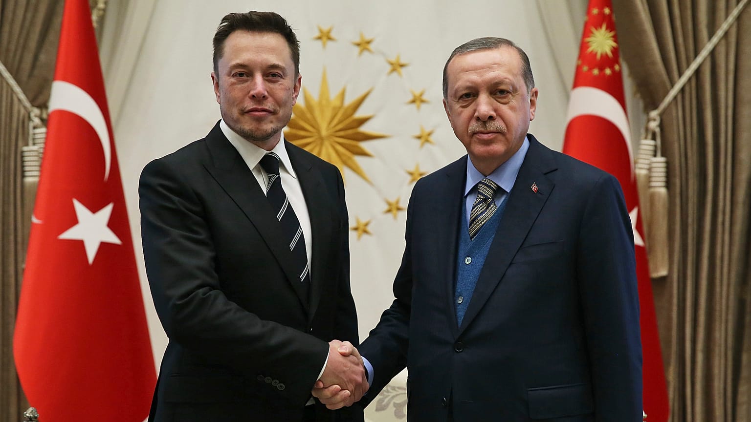 الرئيس التركي رجب طيب إردوغان قطب التكنولوجيا الأميركي إيلون ماسك في أنقرة تركيا.