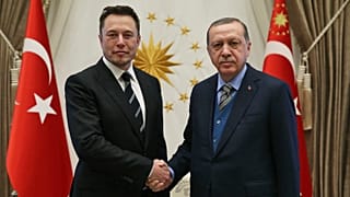 الرئيس التركي رجب طيب إردوغان قطب التكنولوجيا الأميركي إيلون ماسك في أنقرة تركيا.