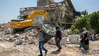 Depremden sonra Antakya'dan bir kare