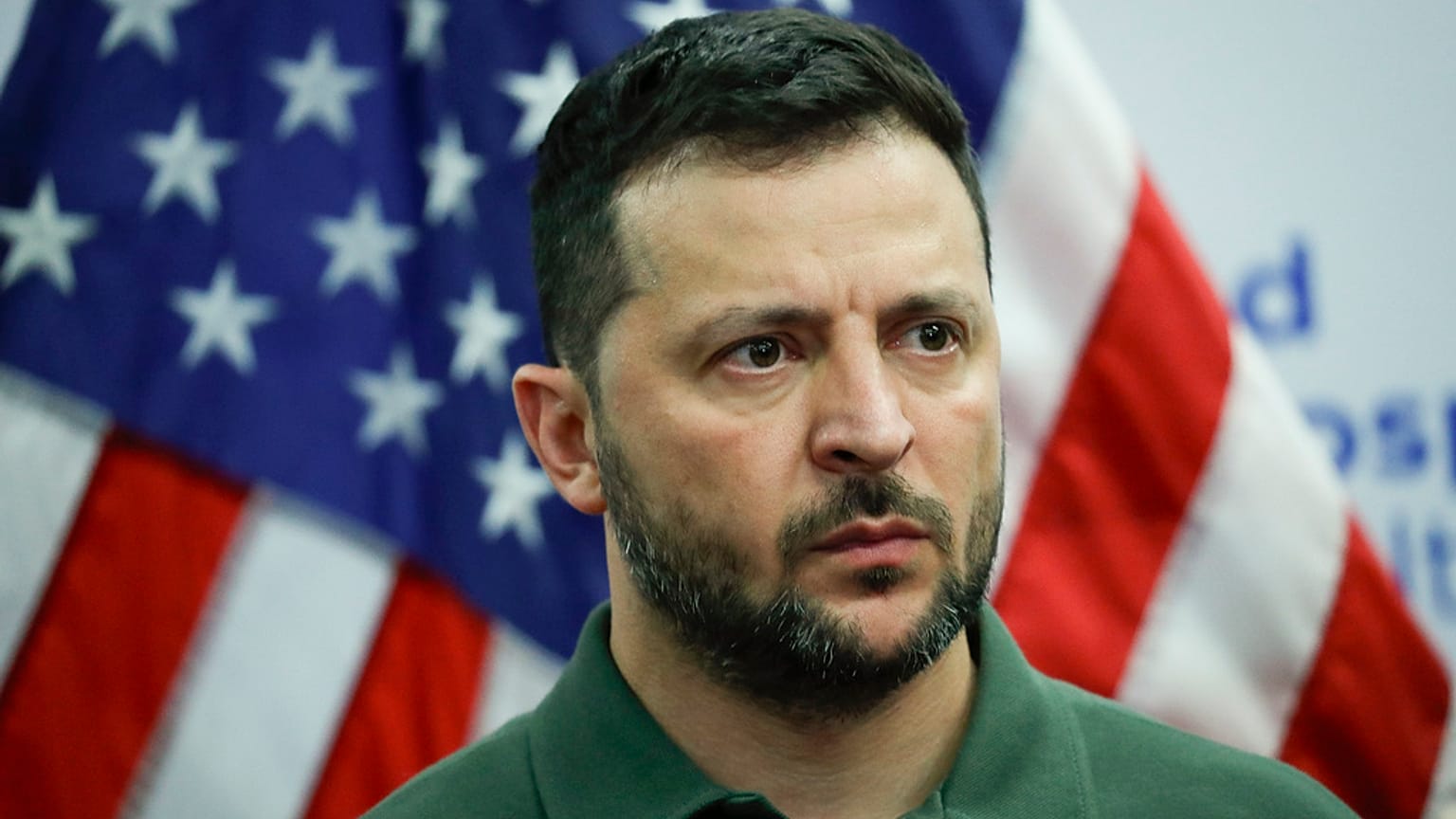 Владимир Зеленский во время визита в больницу Staten Island University Hospital в Нью-Йорке, США, где проходят лечение раненые украинские военные. 18 сентября 2023.