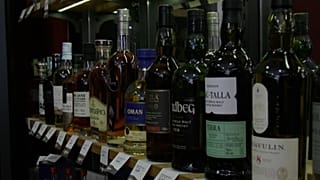 Les emballages de boissons alcoolisées comporteront des informations d'avertissement sur la teneur en calories, le pourcentage d'alcool, les risques pour la santé.