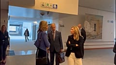 Eva Kaili (links) mit ihrem Anwalt 