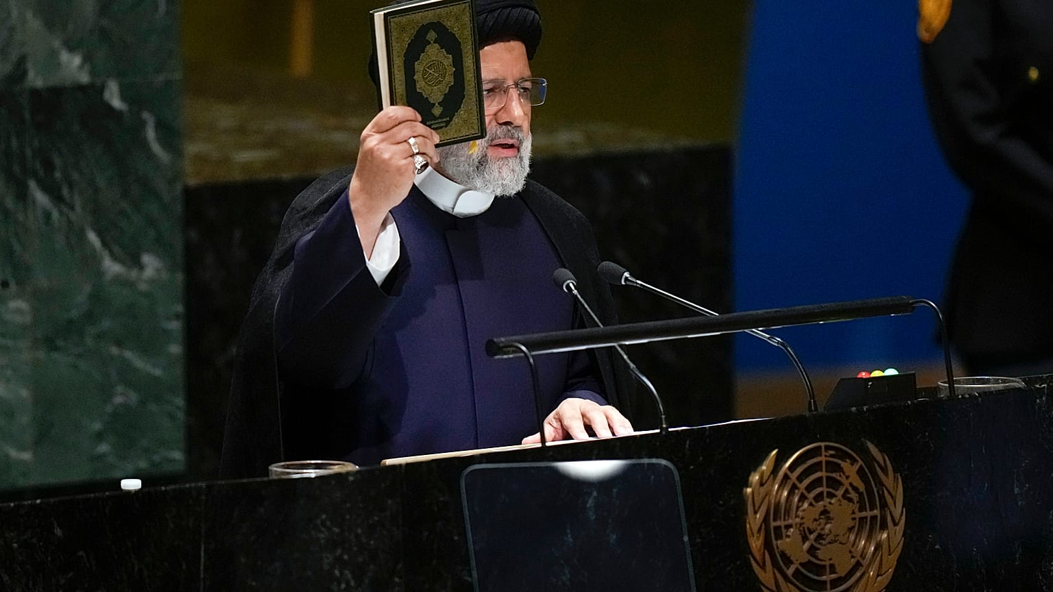  الرئيس الإيراني في خطاب أمام الجمعية العامة للأمم المتحدة في نيويورك 