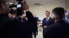 Ο Έλληνας πρωθυπουργός παραχωρεί συνέντευξη σε δημοσιογράφους στη Νέα Υόρκη 