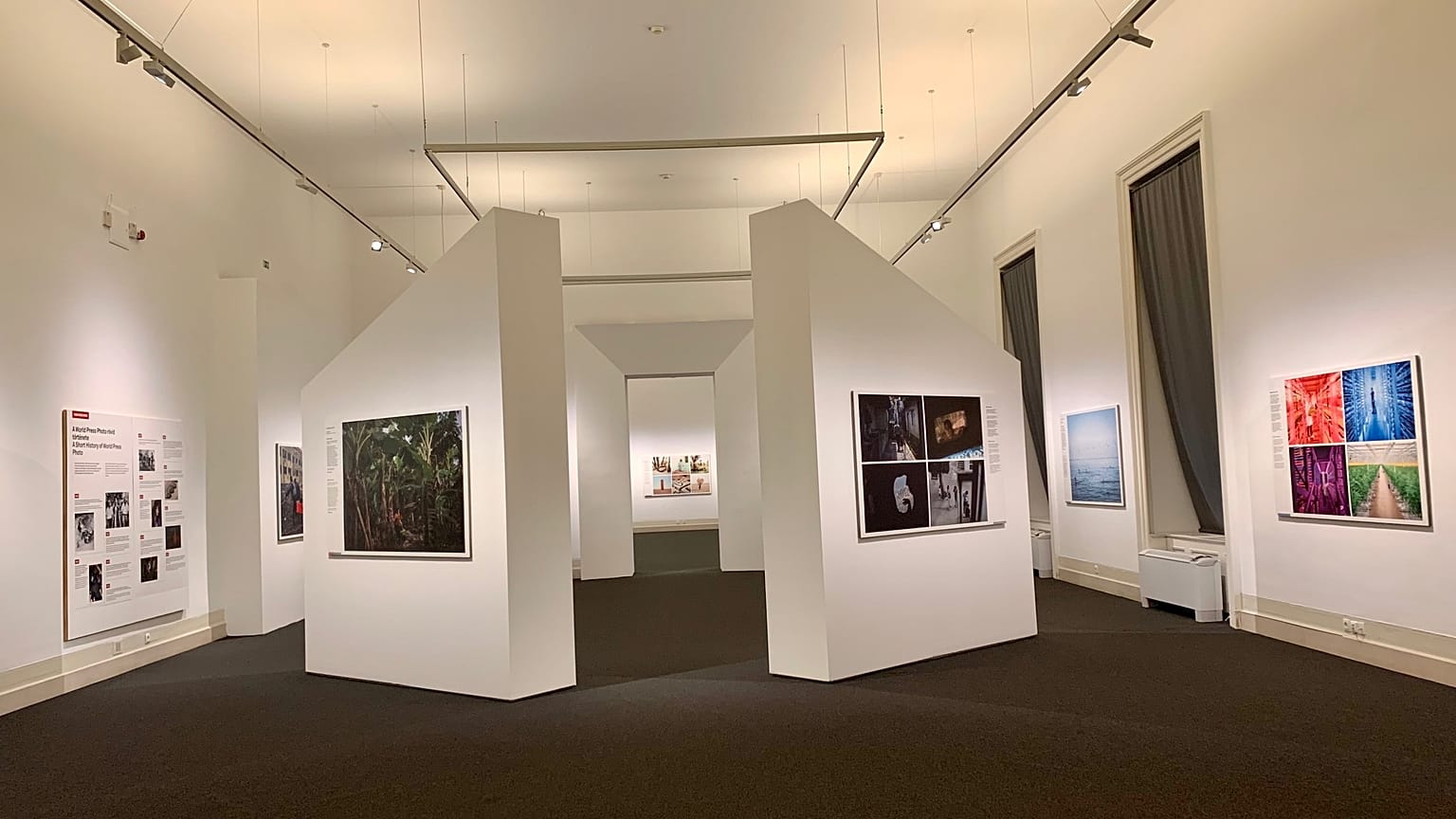 A World Press Photo kiállítás helyszíne a Nemzeti Múzeumban - 2023. szeptember 21-én