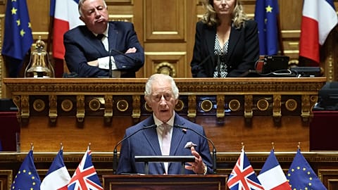 Video demonstrating King Charles' visit to Paris.