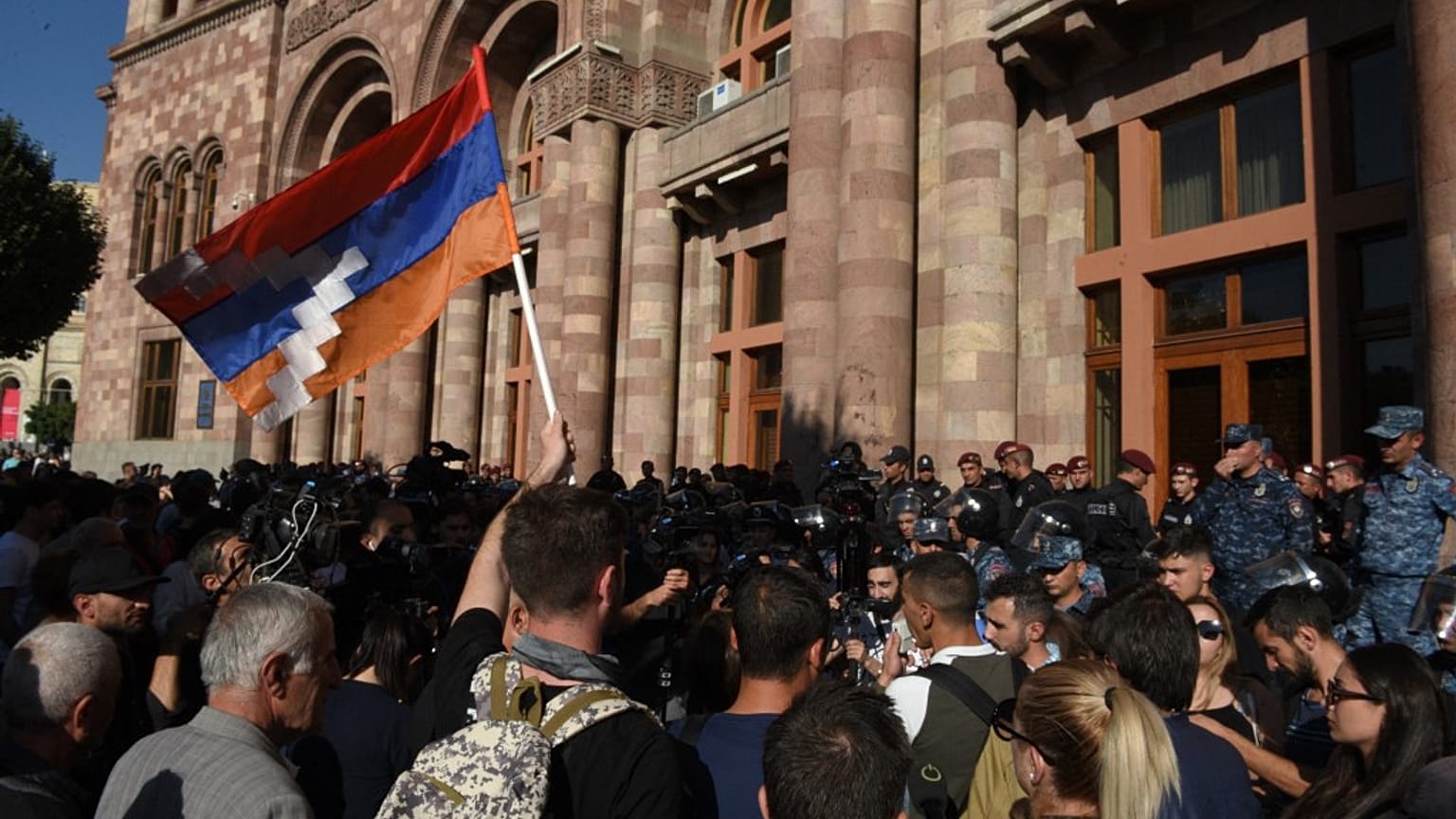 Azerbaijão e separatistas arménios do Nagorno-Karabakh sentaram-se à mesa das negociações