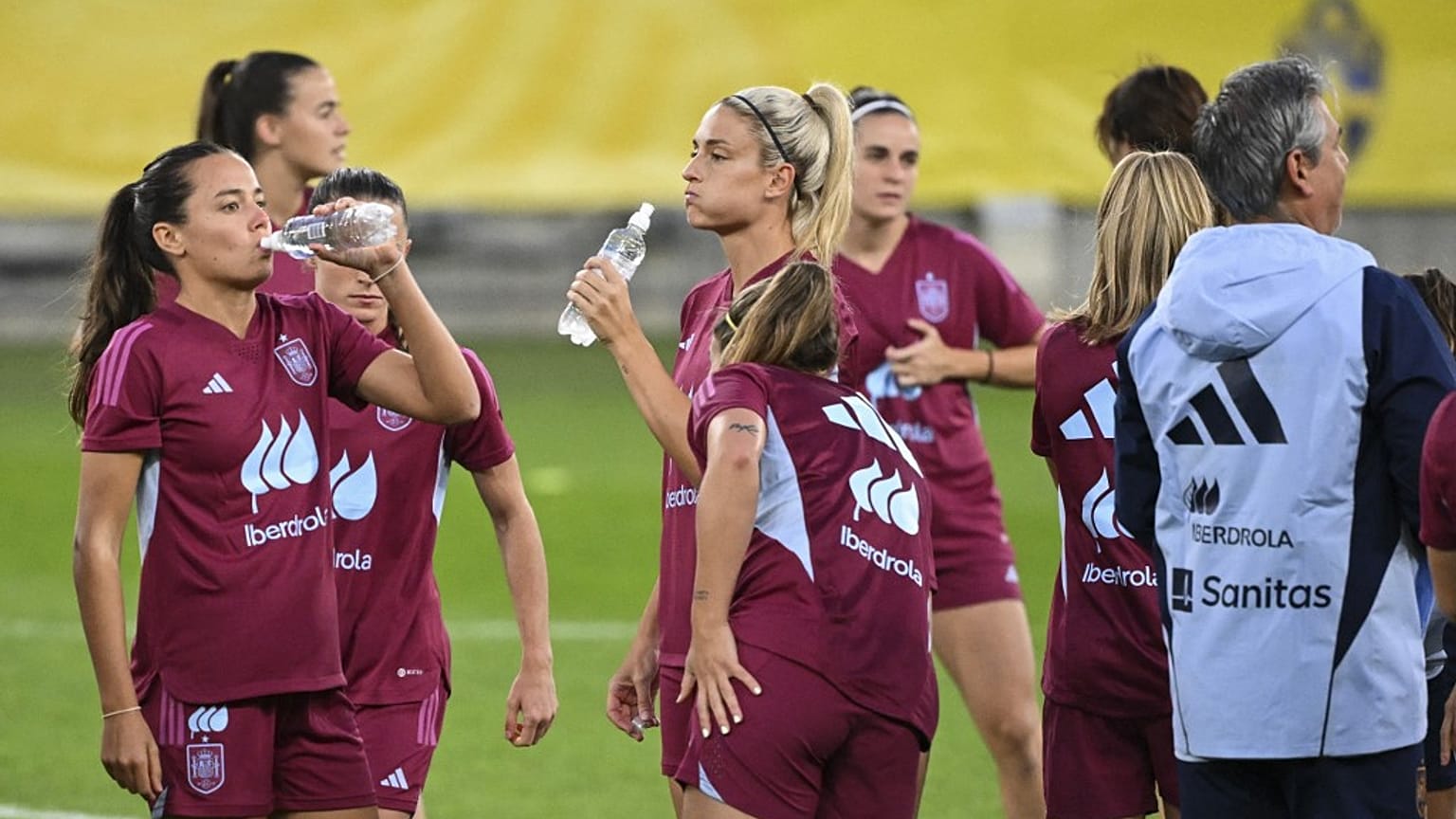 Sessione di allenamento della Nazionale femminile spagnola di calcio in Svezia