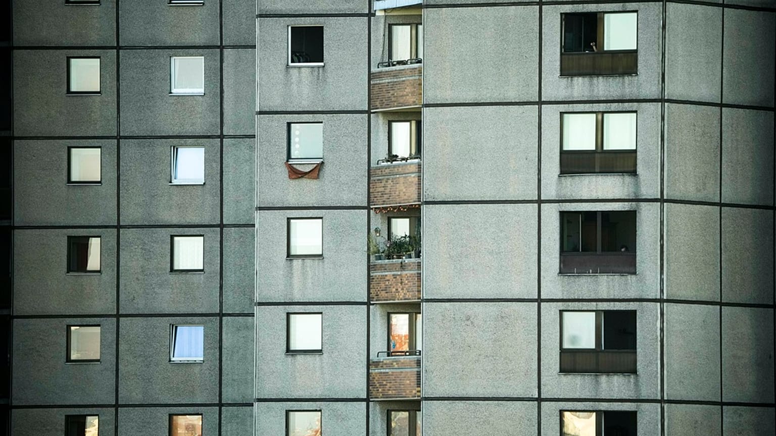 Die Preise für Wohnimmobilien sind im Jahresvergleich um 9,9 % gesunken. Dies ist der stärkste Rückgang seit Beginn der Datenerhebung im Jahr 2000, teilte das Statistische Bundesamt am Freitag mit. 