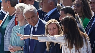 Ursula von der Leyen, Matteo Piantedosi, Giorgia Meloni. (Lampedusa, 17.9.2023)
