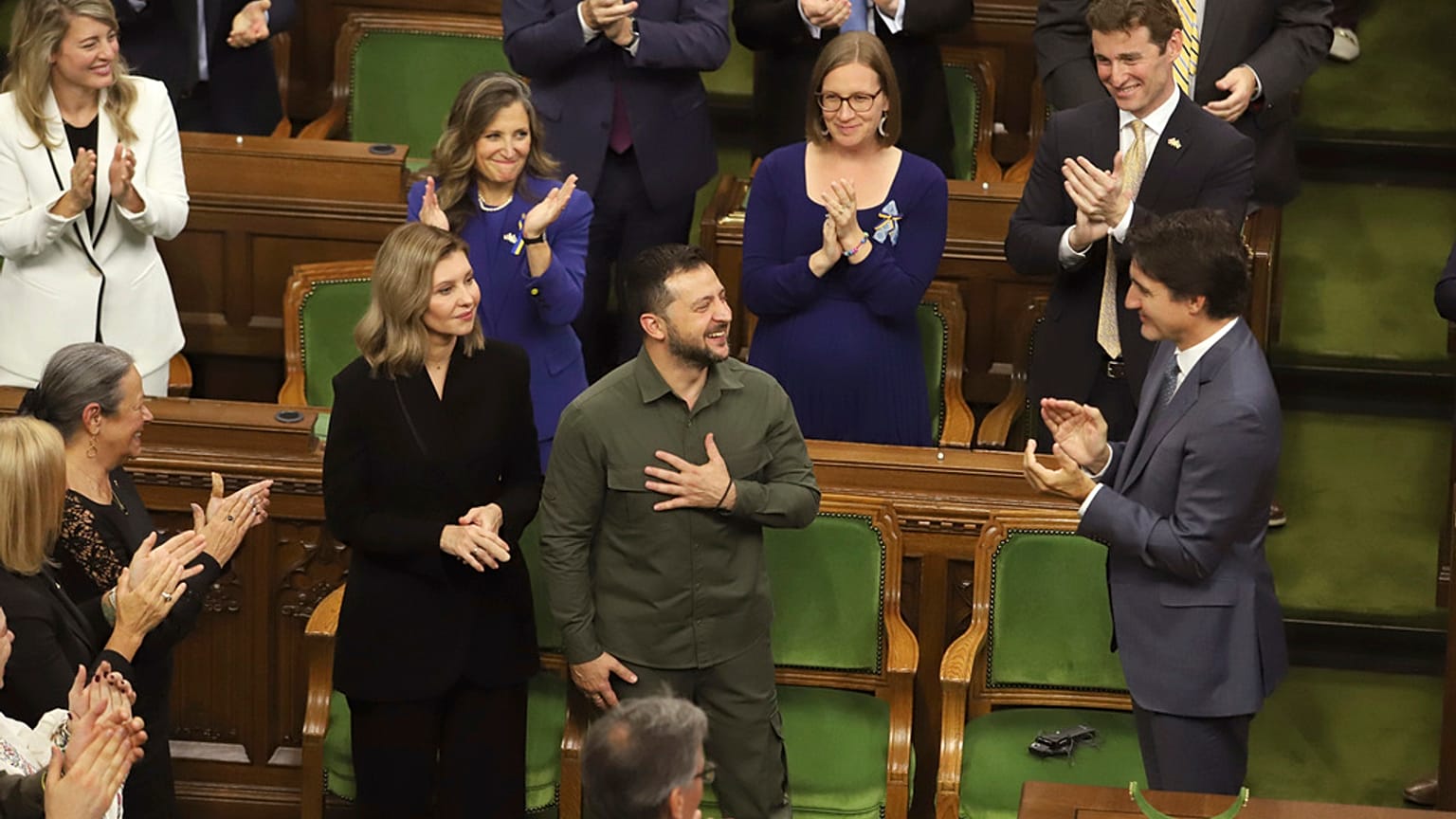 «Η καναδική υποστήριξη στην Ουκρανία με όπλα και εξοπλισμό μας επέτρεψε να σώσουμε χιλιάδες ζωές», είπε ο Ζελένσκι