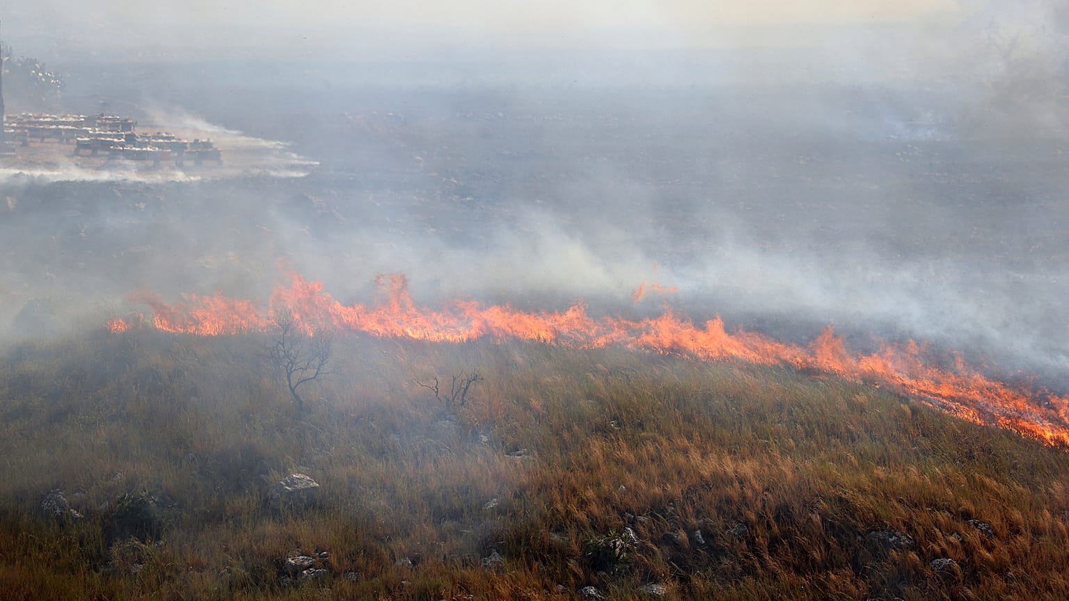 Incendie près de Palerme, entre Montelepre et Villabate, en Sicile, Italie. 22 septembre 2023