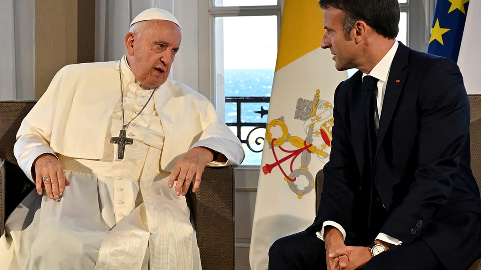 Presidente francês, Emmanuel Macron, e o Papa Francisco, em Marselha, 23 de setembro de 2023