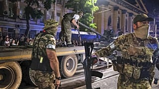 Wagner-katonák a június végi lázadás idején az oroszországi Rosztov-na-Donu városában