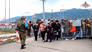 Dağlık Karabağ'daki 120 bin Ermeni Ermenistan'a göçecek  
