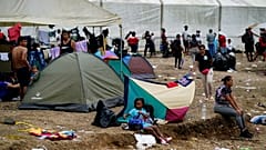 Migranten auf dem Weg in die USA.
