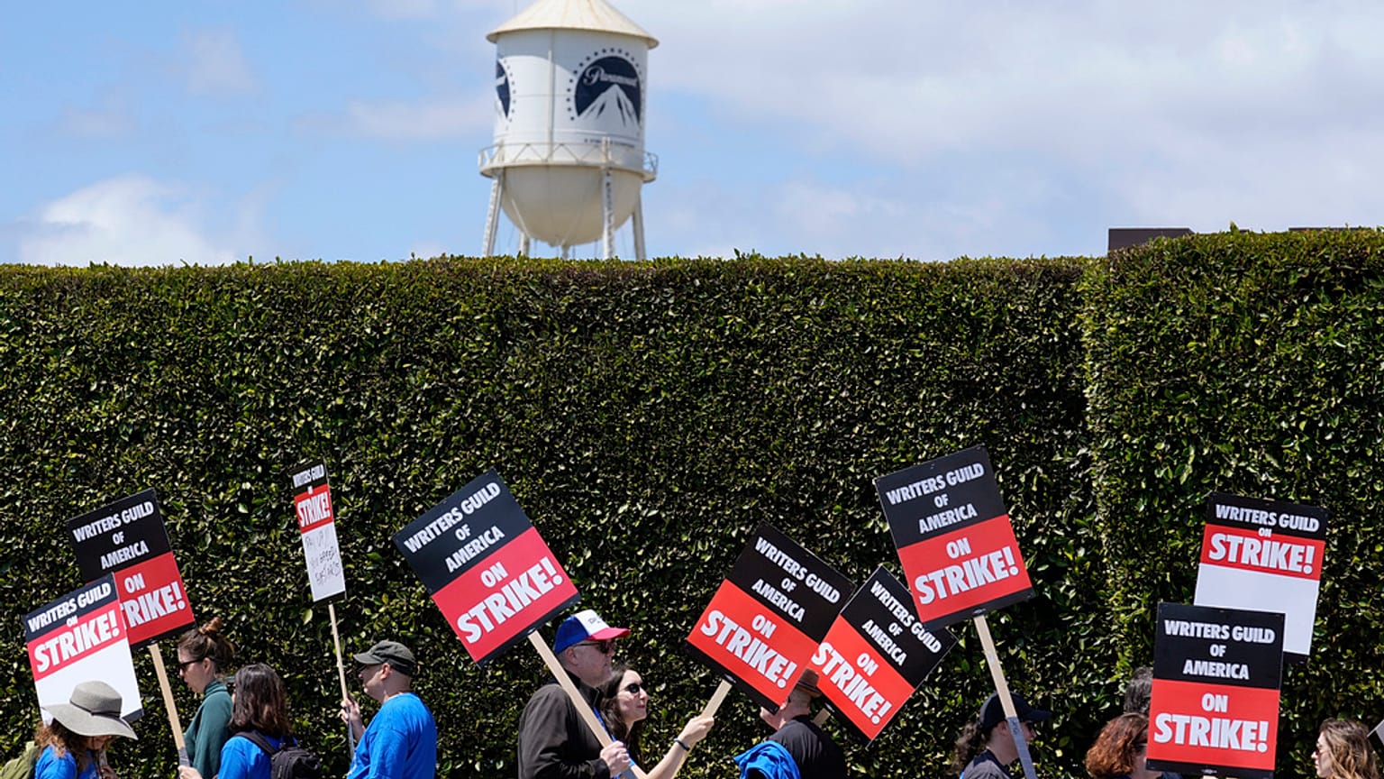 Greve de argumentistas em Hollywood