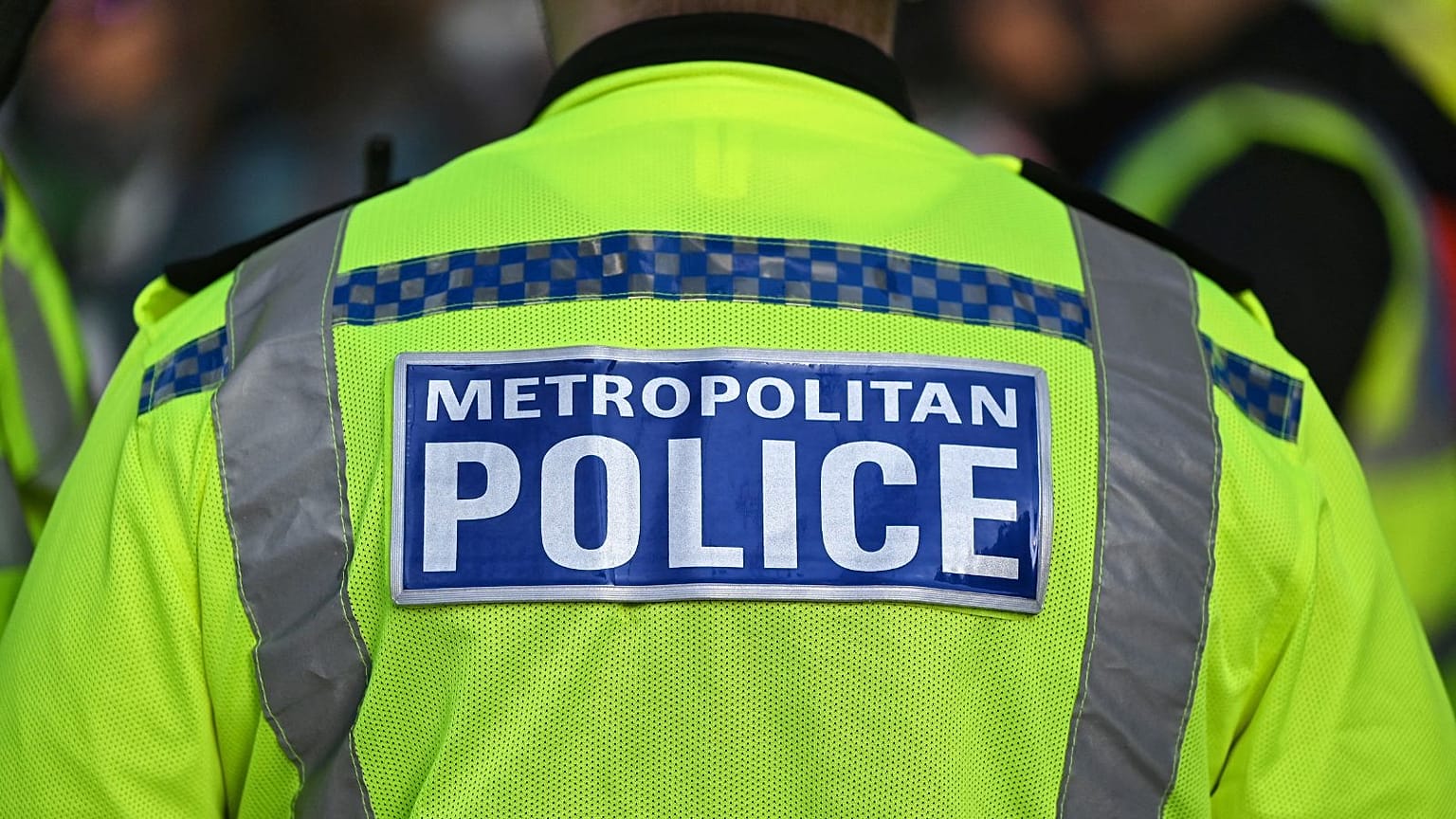 Some armed Metropolitan Police officers have turned in their weapons. 