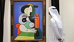 لوحة "امرأة الساعة" للرسام الإسباني بابلو بيكاسو