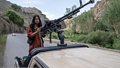 Taliban savaşçısı 