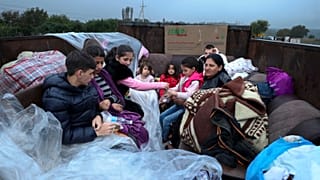 ارامنه ساکن منطقه قره‌باغ کوهستانی که مجبور به ترک محل زندگی خود شده‌اند