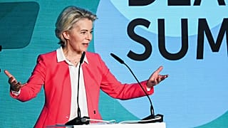 La présidente de la Commission européenne, Ursula von der Leyen, s'est rendue à Prague pour rencontrer le premier ministre tchèque, Petr Fiala.