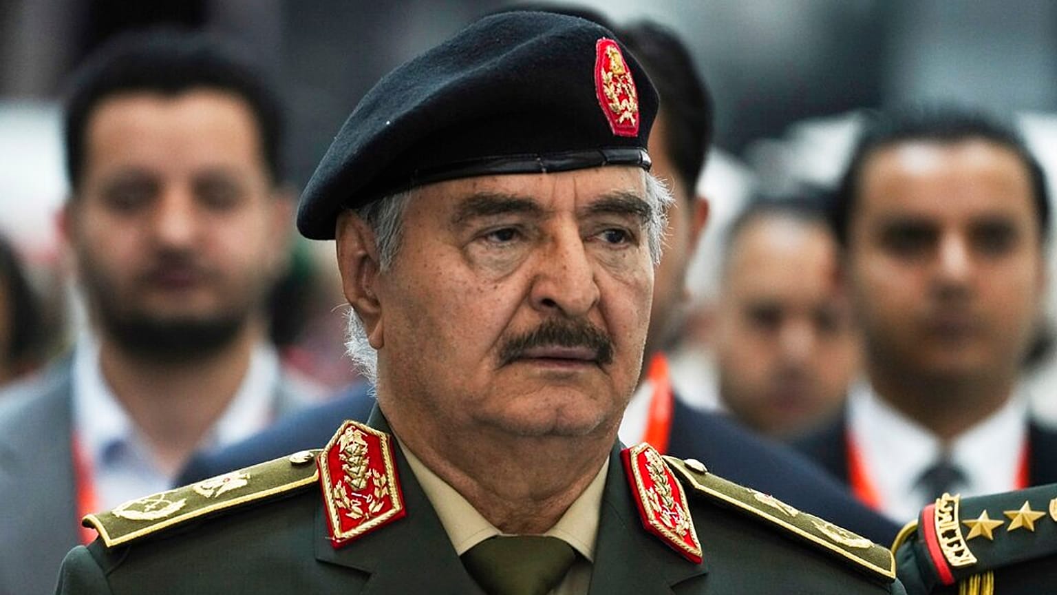 خليفة حفتر، في معرض ومؤتمر الدفاع الدولي في أبو ظبي، الإمارات العربية المتحدة، 20 فبراير/شباط 2023.