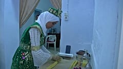 صناعة حلويات المقروض التقليدية في القيروان