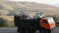 Dağlık Karabağ'daki Ermeni nüfusun yarıdan fazlası Ermenistan'a göçtü