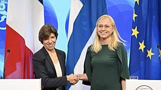ransa Dışişleri Bakanı Catherine Colonna (sol), Finlandiya Dışişleri Bakanı Elina Valtonen 