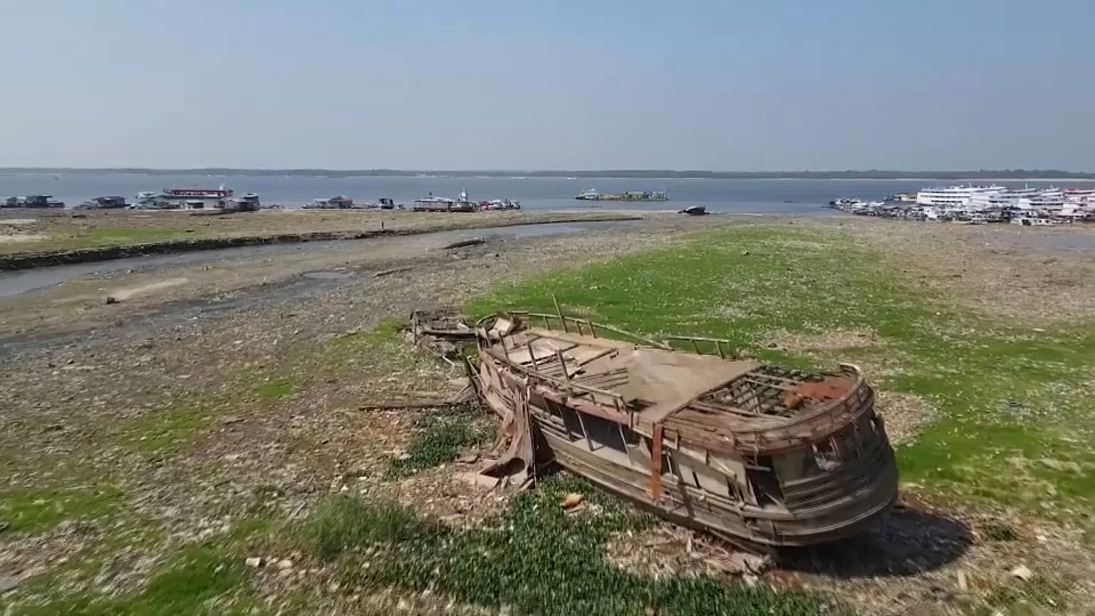 Уровень воды в притоках Амазонки ежедневно снижается