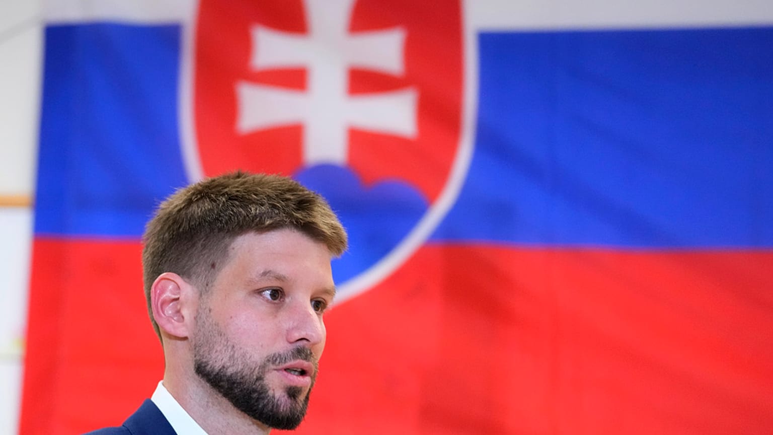Michal Šimečka al voto. (Bratislava, 30.9.2023)