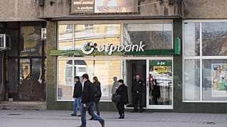 Archív fotó: OTP -fiók a kárpátaljai Beregszászon