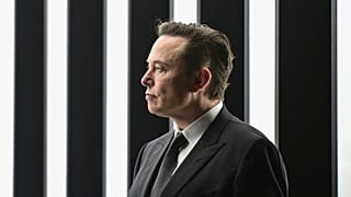 Elon Musk, Tesla'nın Almanya'daki bir etkinliğinde, 22 Mart 2022