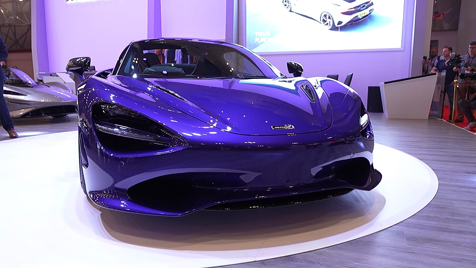 De Genebra até Doha em carro elétrico
