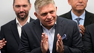 Robert Fico aborda los resultados de las parlamentarias, en Brastislava, el 1 de octubre de 2023
