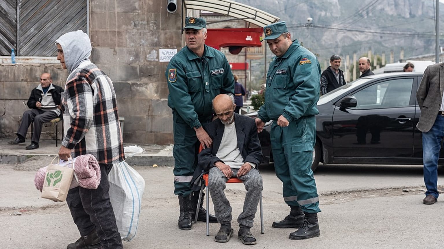 Flüchtlinge aus Berg-Karabach treffen in der armenischen Stadt Goris ein.