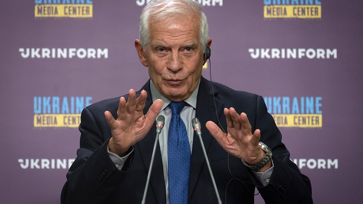 Alto Representante da União Europeia para os Negócios Estrangeiros e Política de Segurança, Josep Borrell, na conferência de imprensa em Kiev, Ucrânia, 1 Outubro 2023