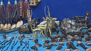 محل لبيع الحلي في واحة جنات - الجزائر. 2023/07/28