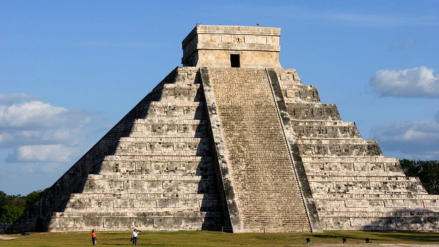 Meksika'da Chichen Itza yakınlarındaki Mayalılar'dan kalma yapıt