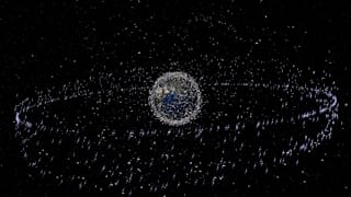 Plus de 12 000 objets sont actuellement surveillés en orbite, dont 11 500 en orbite terrestre basse, c'est-à-dire à une altitude comprise entre 800 et 1 500 kilomètres.