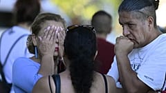 The mother of one of the victims, killed in a fire at a nightclub where he was celebrating his birthday in Murcia.