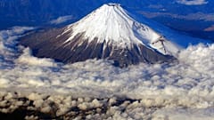 Japonya'daki Fuji dağı çevresindeki bulutlarda mikro plastiklere rastlandı.