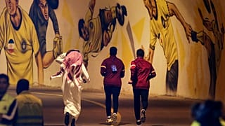 أعضاء فريق الاتحاد السعودي لكرة القدم يغادرون ملعب نقش جهان في مدينة أصفهان بوسط إيران، يوم الاثنين 2 أكتوبر 2023.