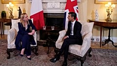 إيطاليا وبريطانيا تتعهدان بعمل مشترك ضد "الهجرة غير الشرعية"