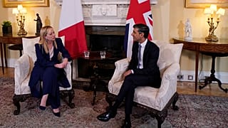 إيطاليا وبريطانيا تتعهدان بعمل مشترك ضد "الهجرة غير الشرعية"