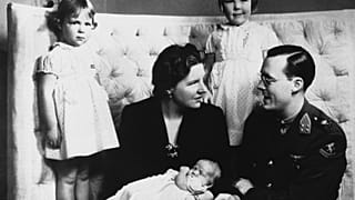 Prinz Bernhard mit seiner Ehefrau, der Kronprinzessin Juliana.