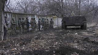 Soldados en el frente de Bajmut