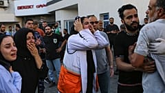 İsrail, Gazze'de hastane vurdu: Yüzlerce sivil öldü