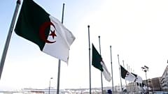 العلم الجزائري